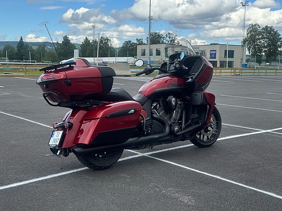 INDIAN Pursuit Dark Horse 9 of 11