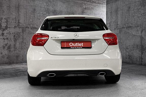 Mercedes-Benz A180 4 of 17