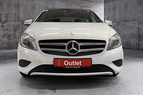 Mercedes-Benz A180 3 of 17