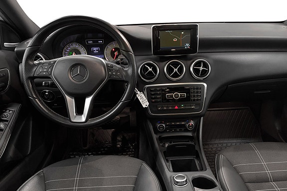 Mercedes-Benz A180 7 of 17