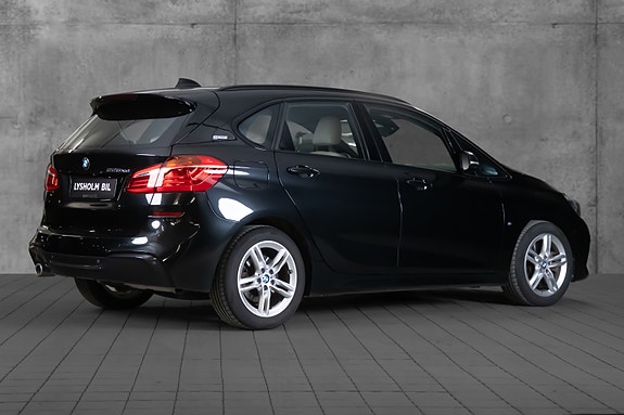 BMW 225xe 4 of 21
