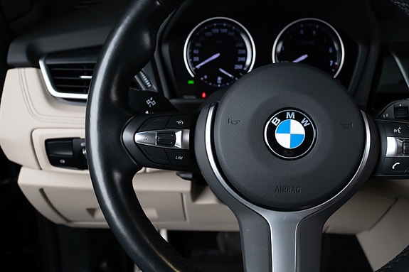 BMW 225xe 13 of 21