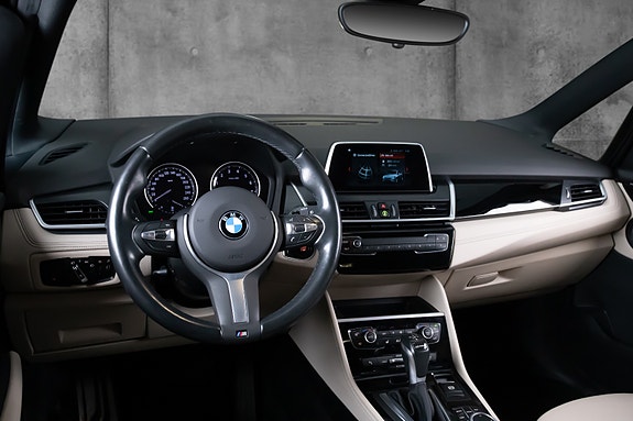 BMW 225xe 7 of 21