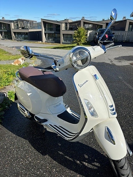 Vespa Primavera 50 4 of 4