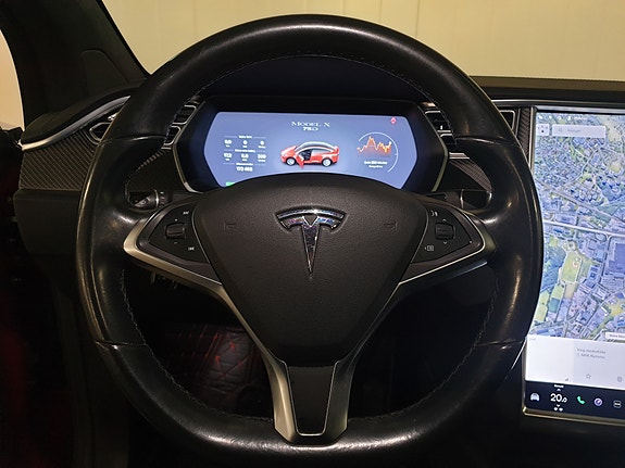 Tesla Model X 23 of 30