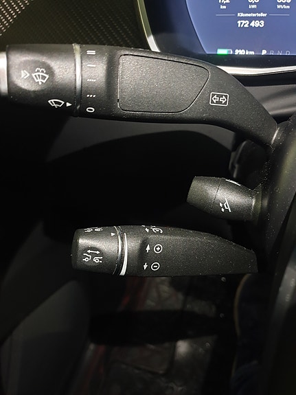 Tesla Model X 26 of 30