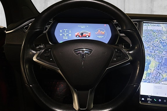 Tesla Model X 13 of 30
