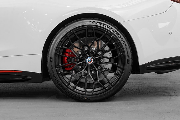 BMW M4 25 of 30