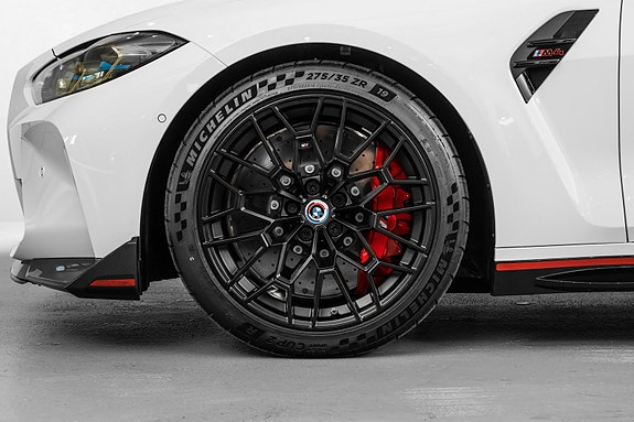 BMW M4 24 of 30