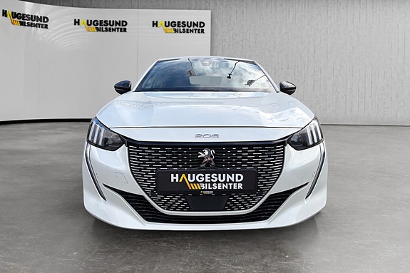 Peugeot e-208 7 of 18