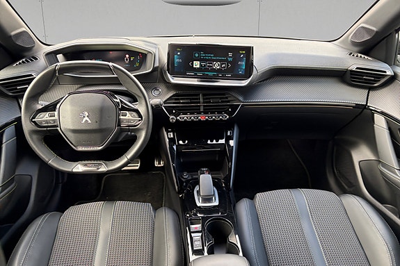 Peugeot e-208 13 of 18