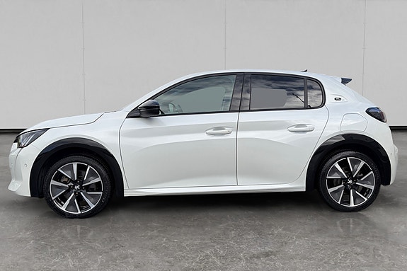 Peugeot e-208 5 of 18