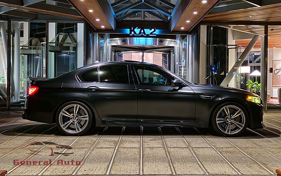 BMW M5 5 of 30