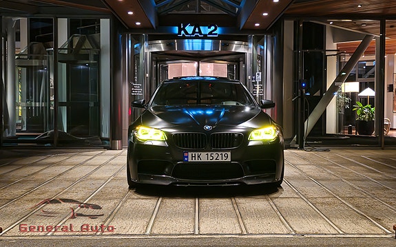 BMW M5 9 of 30