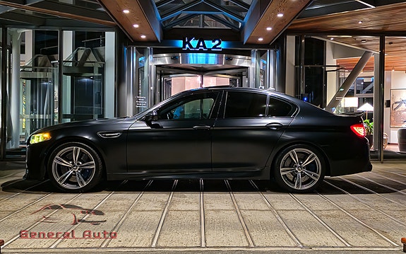 BMW M5 6 of 30