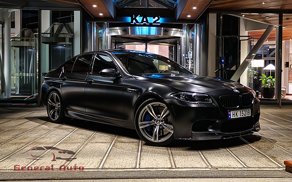 BMW M5 3 of 30