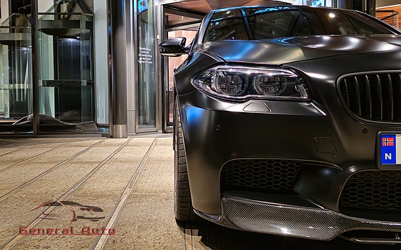 BMW M5 11 of 30