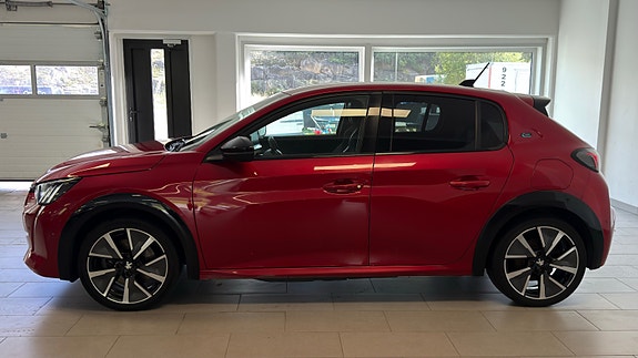 Peugeot e-208 5 of 30