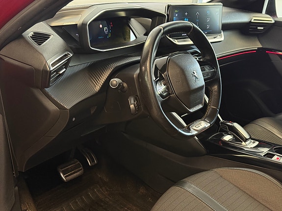 Peugeot e-208 12 of 30