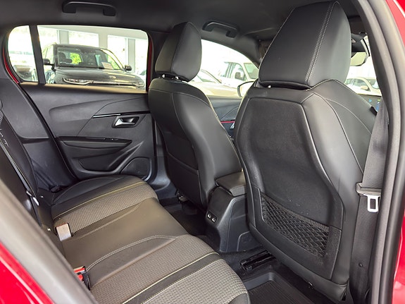Peugeot e-208 20 of 30