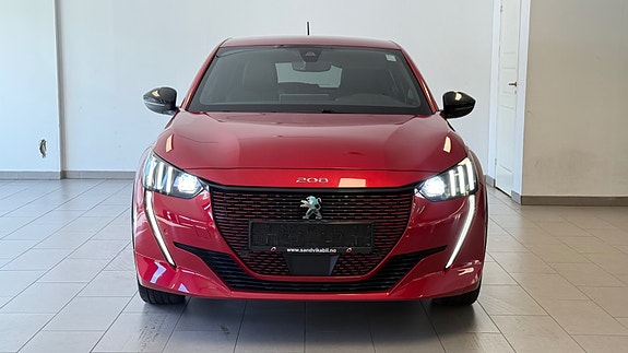 Peugeot e-208 3 of 30