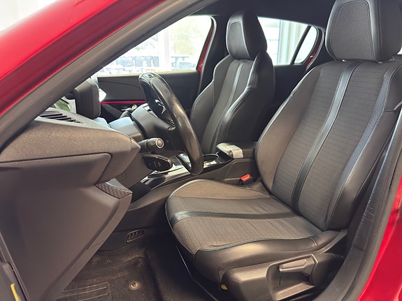Peugeot e-208 13 of 30