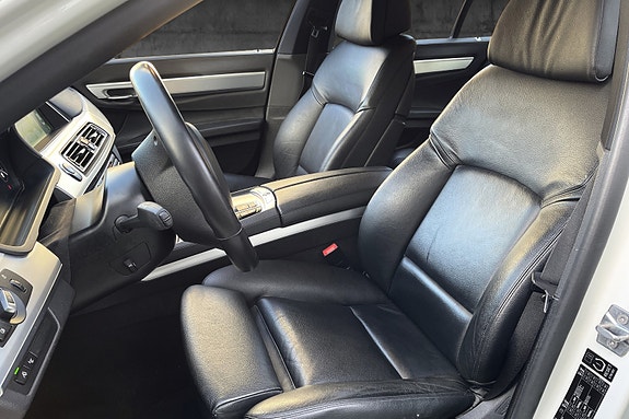BMW 750d 18 of 30