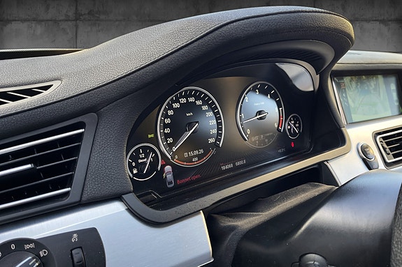 BMW 750d 22 of 30