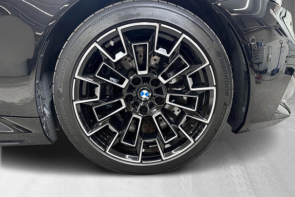 BMW M5 20 of 30