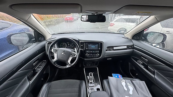 Mitsubishi Outlander 17 of 30