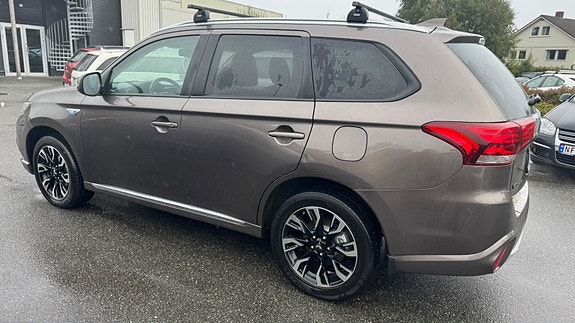 Mitsubishi Outlander 3 of 30