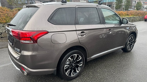 Mitsubishi Outlander 4 of 30