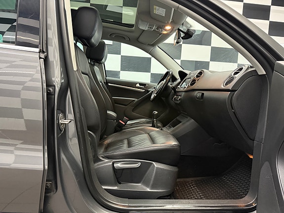 Volkswagen Tiguan 21 of 30