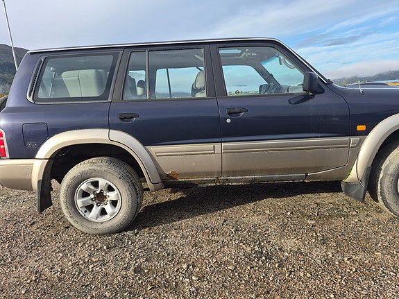 Nissan Patrol 14 of 24