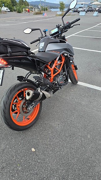 KTM 390 Duke 4 of 10