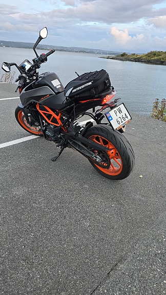 KTM 390 Duke 3 of 10