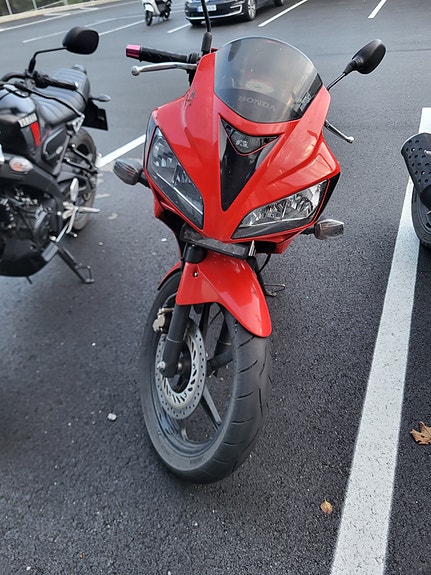Honda CBR 125 R 2 of 5