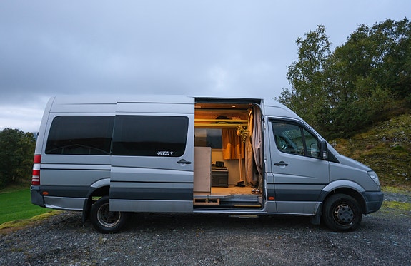 Mercedes-Benz 516 CDI campervan 19 of 30