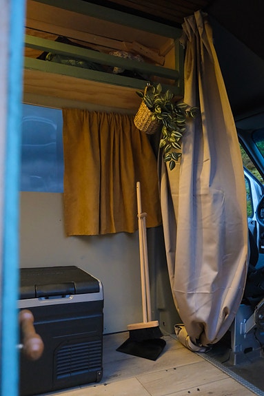 Mercedes-Benz 516 CDI campervan 10 of 30