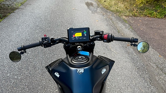 KTM 125 Duke 10 of 12