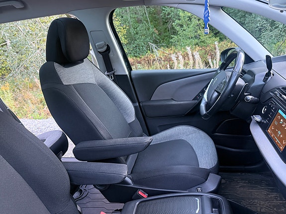 Citroen Grand C4 Picasso 7 of 10