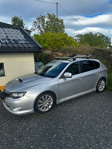 Subaru Impreza 10 of 16