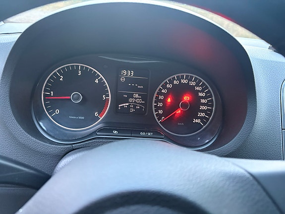 Volkswagen Polo 12 of 12