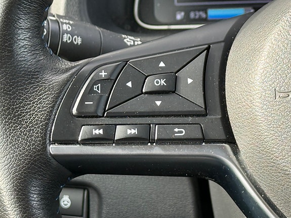 Nissan Leaf 15 of 30