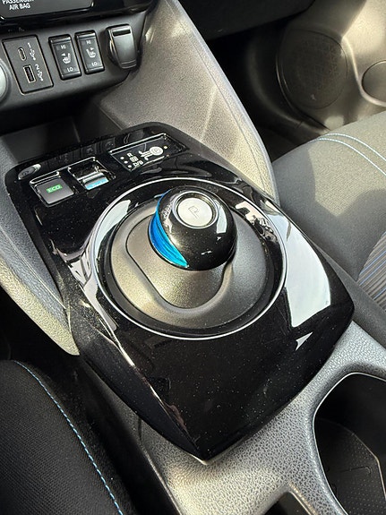 Nissan Leaf 26 of 30