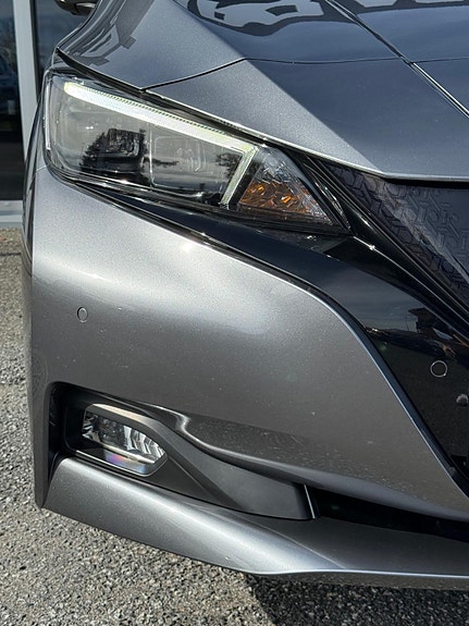 Nissan Leaf 5 of 30