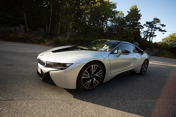 BMW i8 3 of 13