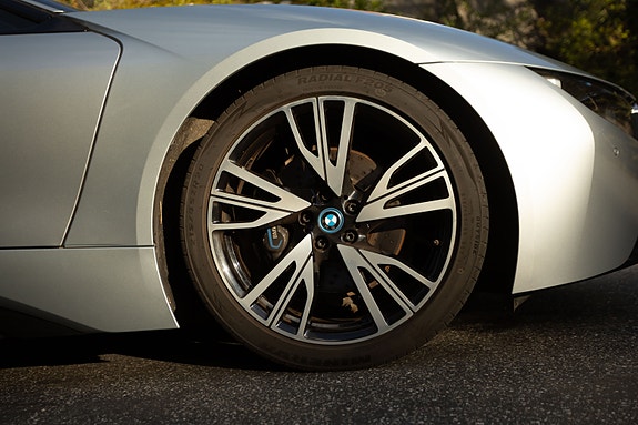 BMW i8 9 of 13