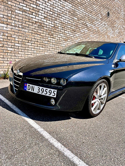 Alfa Romeo 159 3 of 30