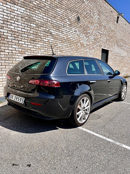 Alfa Romeo 159 10 of 30